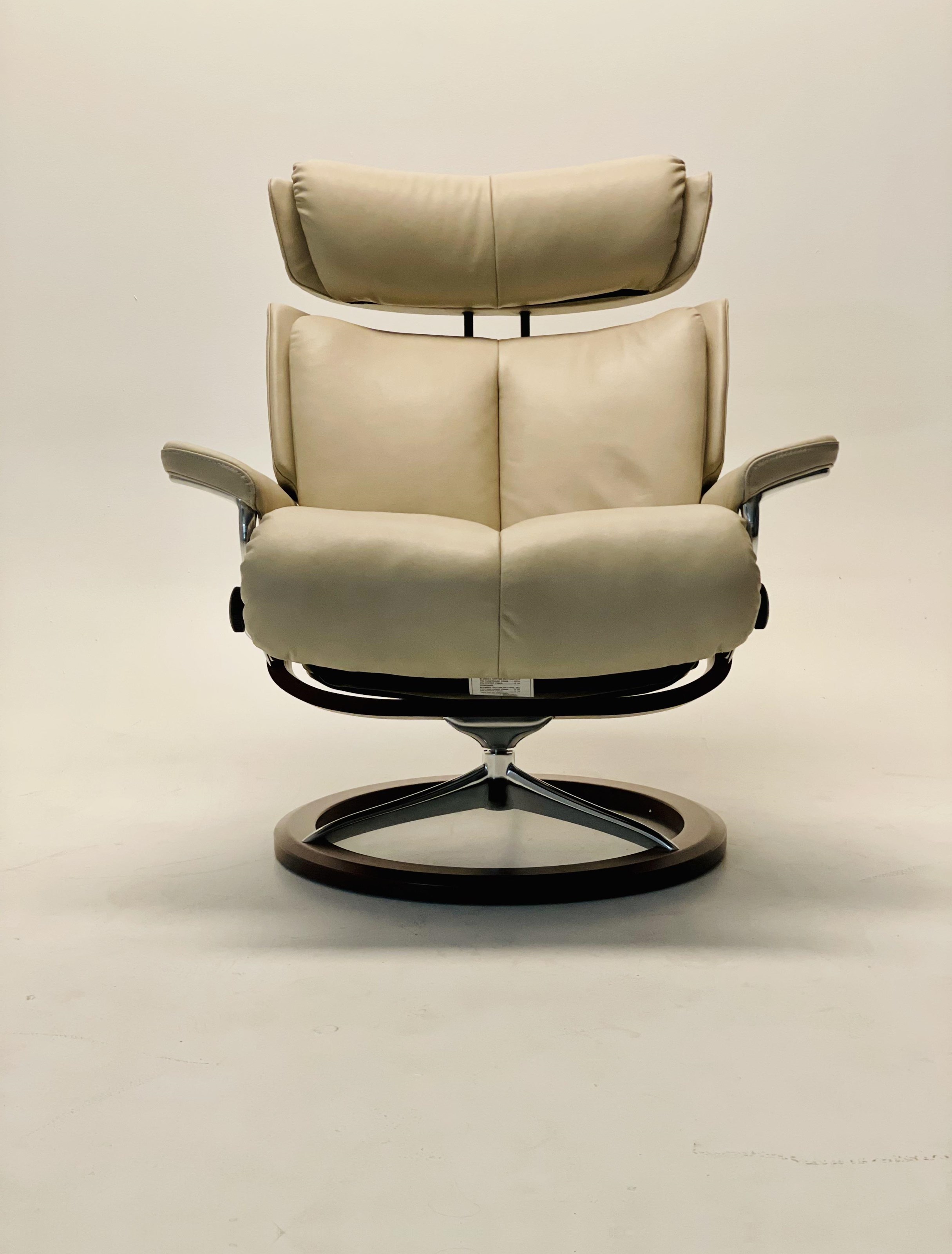 Stressless Magic 1143315 40 Medium Medium Magic Chair with